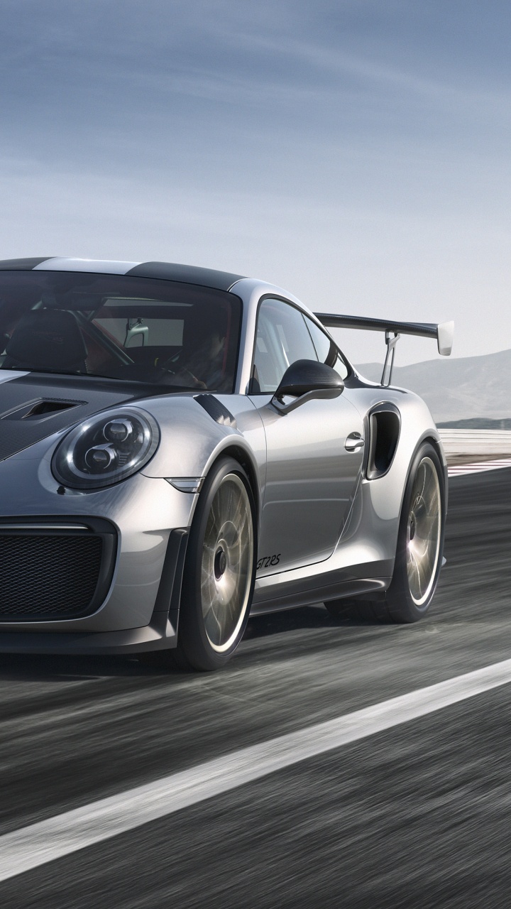 Porsche 911 Noire Sur Route. Wallpaper in 720x1280 Resolution