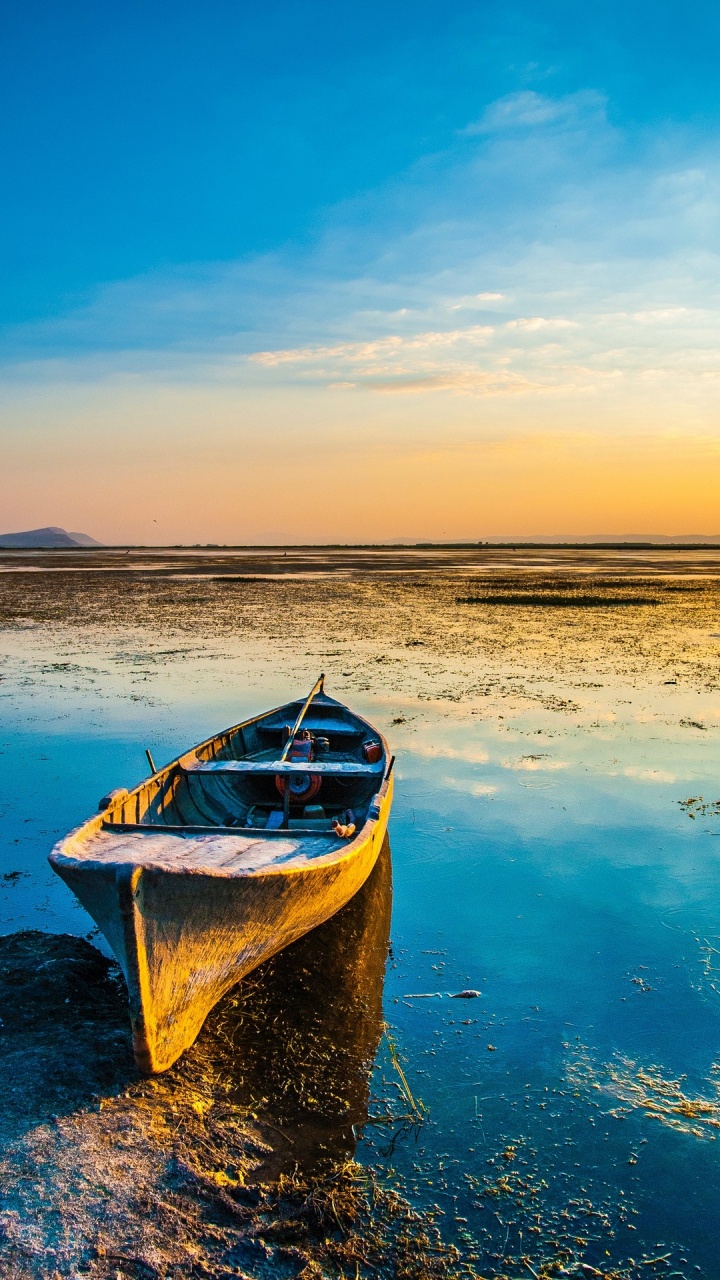 Sandboot Bei Sonnenuntergang, Schiff, Boot, Sonnenuntergang, Meer. Wallpaper in 720x1280 Resolution
