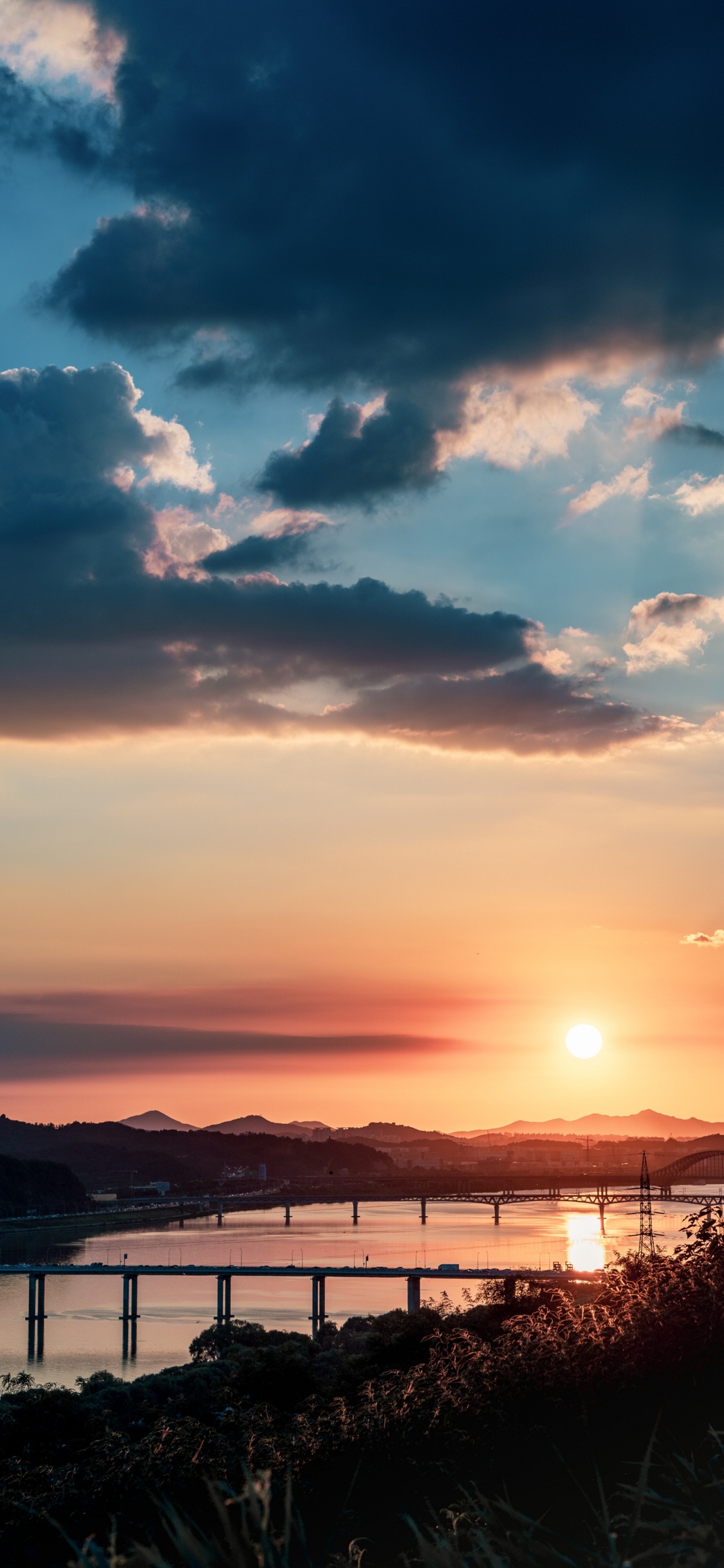 Sonnenuntergang, Sonnenaufgang, Benjamin-Franklin-Brücke, Cloud, Wasser. Wallpaper in 1125x2436 Resolution