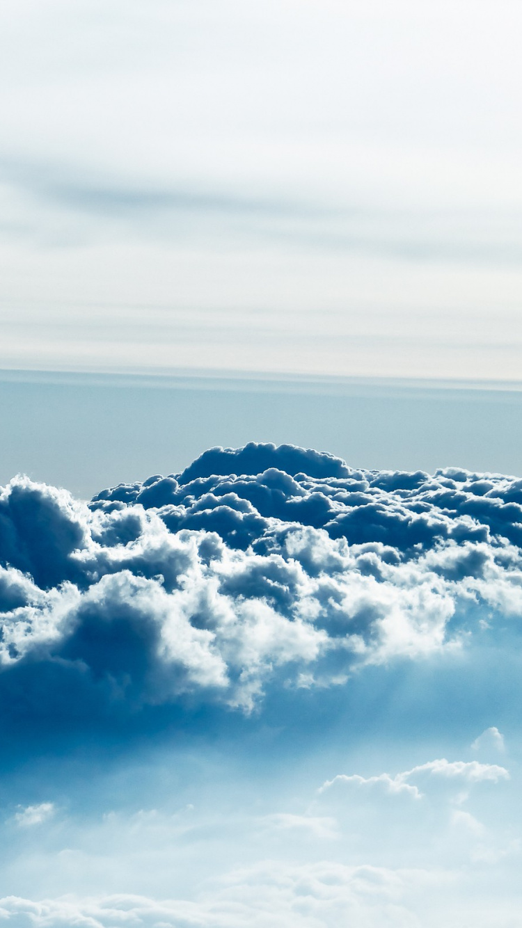 Nubes Blancas y Cielo Azul Durante el Día. Wallpaper in 750x1334 Resolution