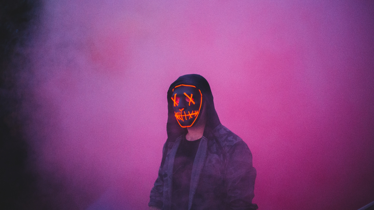 Man in Black Hoodie Wearing Black Goggles. Wallpaper in 1280x720 Resolution