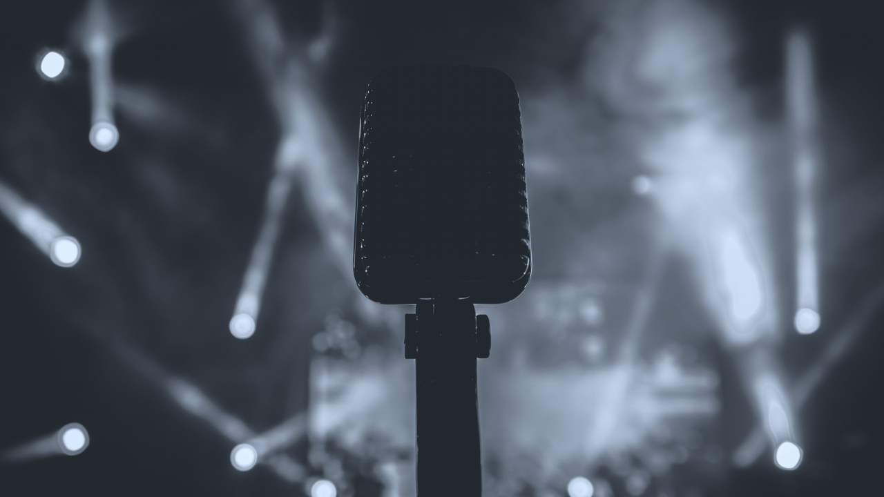 Black Microphone on Black Microphone Stand. Wallpaper in 1280x720 Resolution