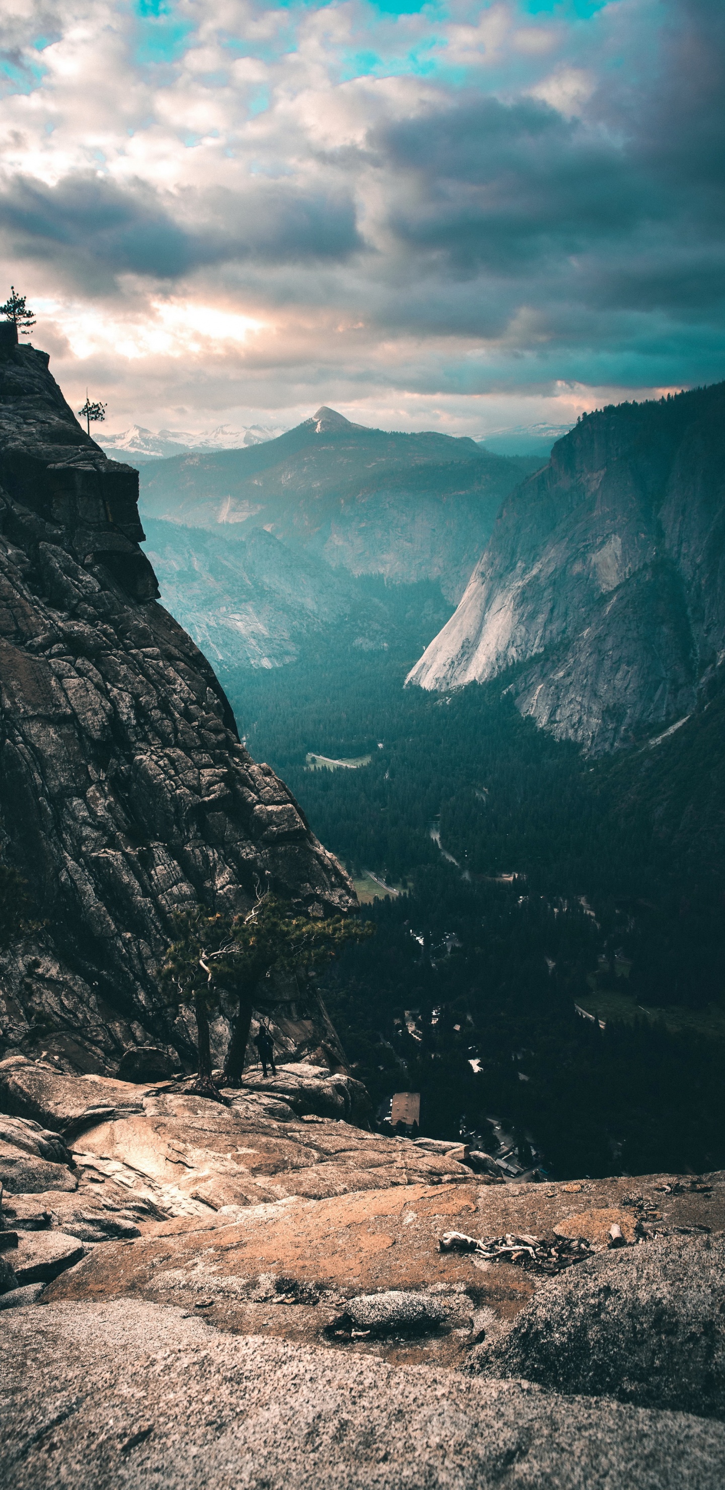 Cloud, Mountain, Atmosphere, World, Natural Landscape. Wallpaper in 1440x2960 Resolution