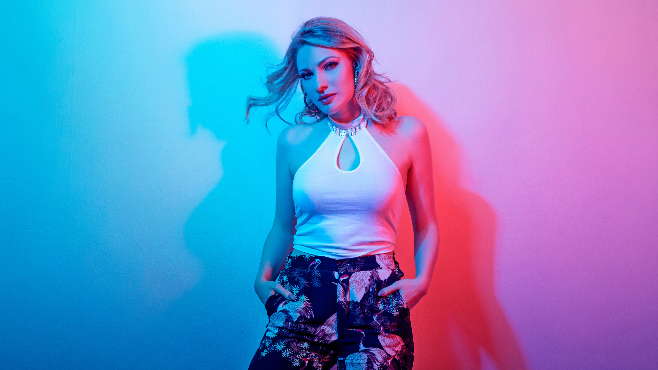 Purple, Music Artist, Pink, Violet, Performing Arts. Wallpaper in 2560x1440 Resolution