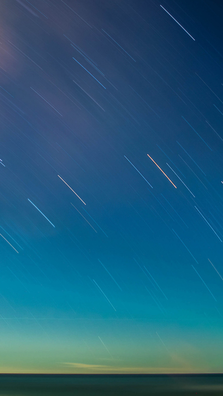 Blue Sky With White Clouds. Wallpaper in 750x1334 Resolution