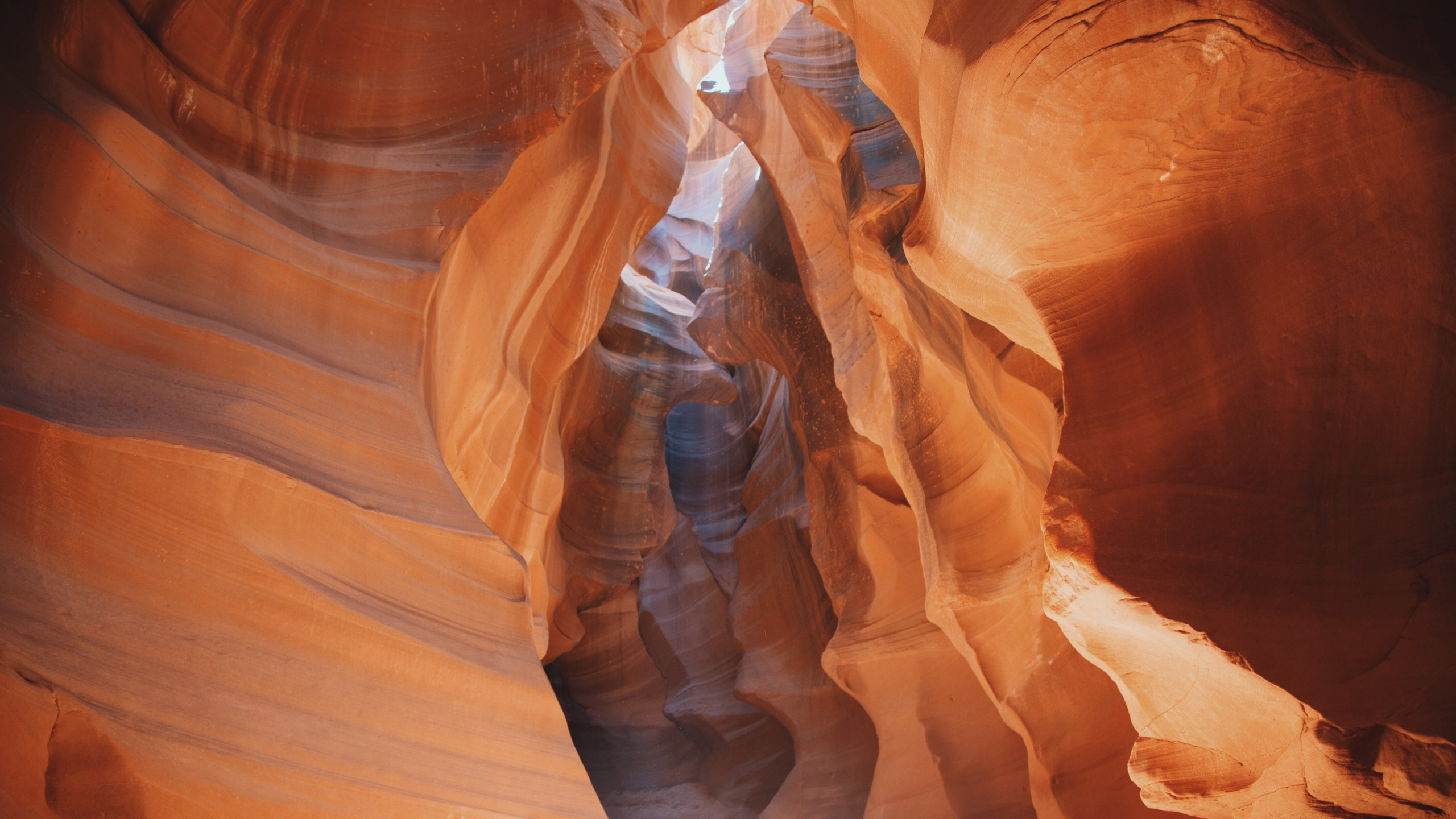 Brown Rock Formation During Daytime. Wallpaper in 2560x1440 Resolution