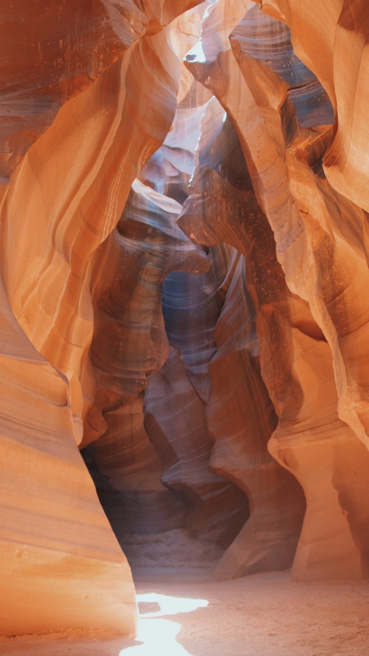 Brown Rock Formation During Daytime. Wallpaper in 720x1280 Resolution