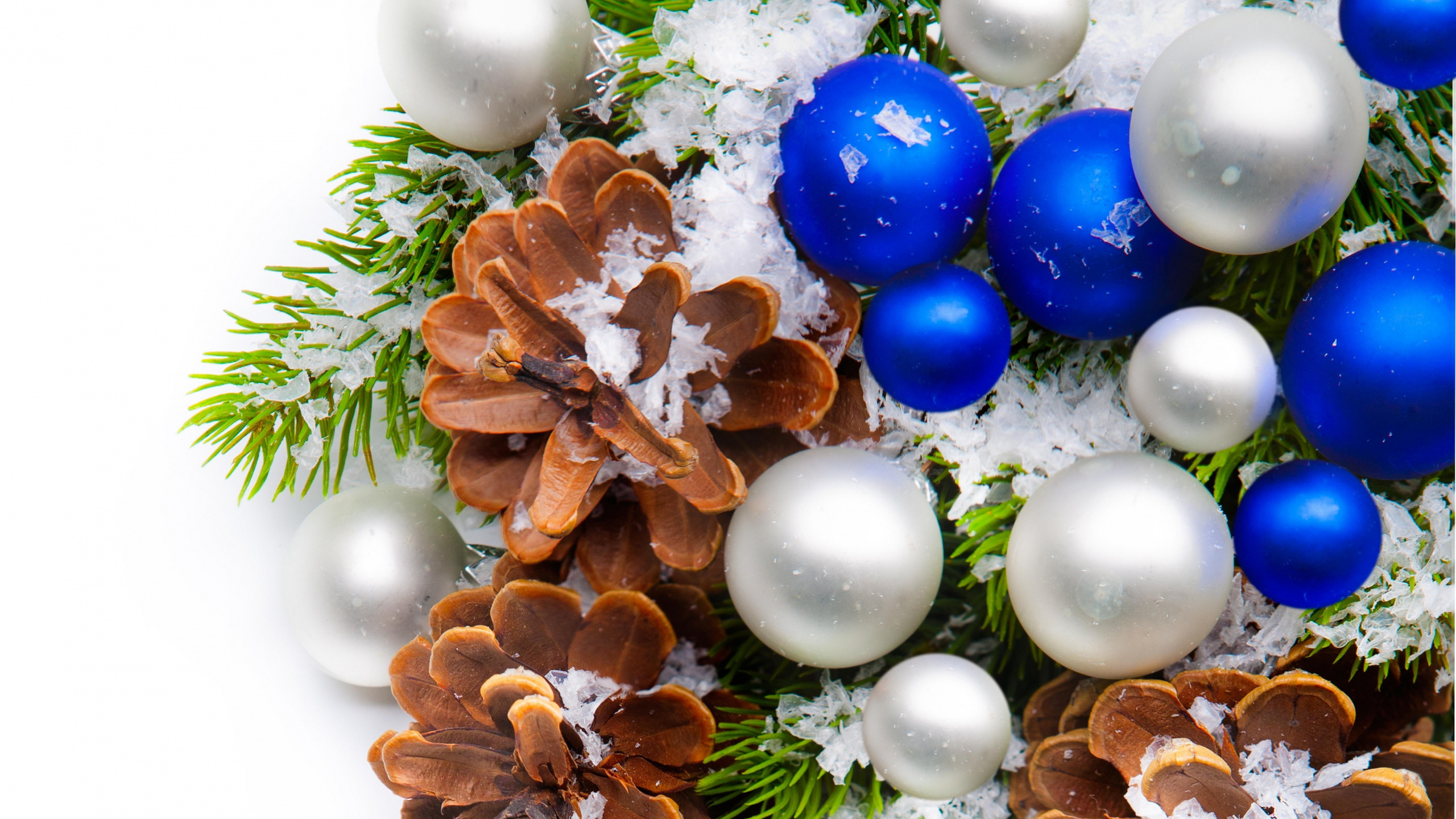 New Year, Christmas Decoration, Christmas Ornament, Tree, Christmas Day. Wallpaper in 2560x1440 Resolution