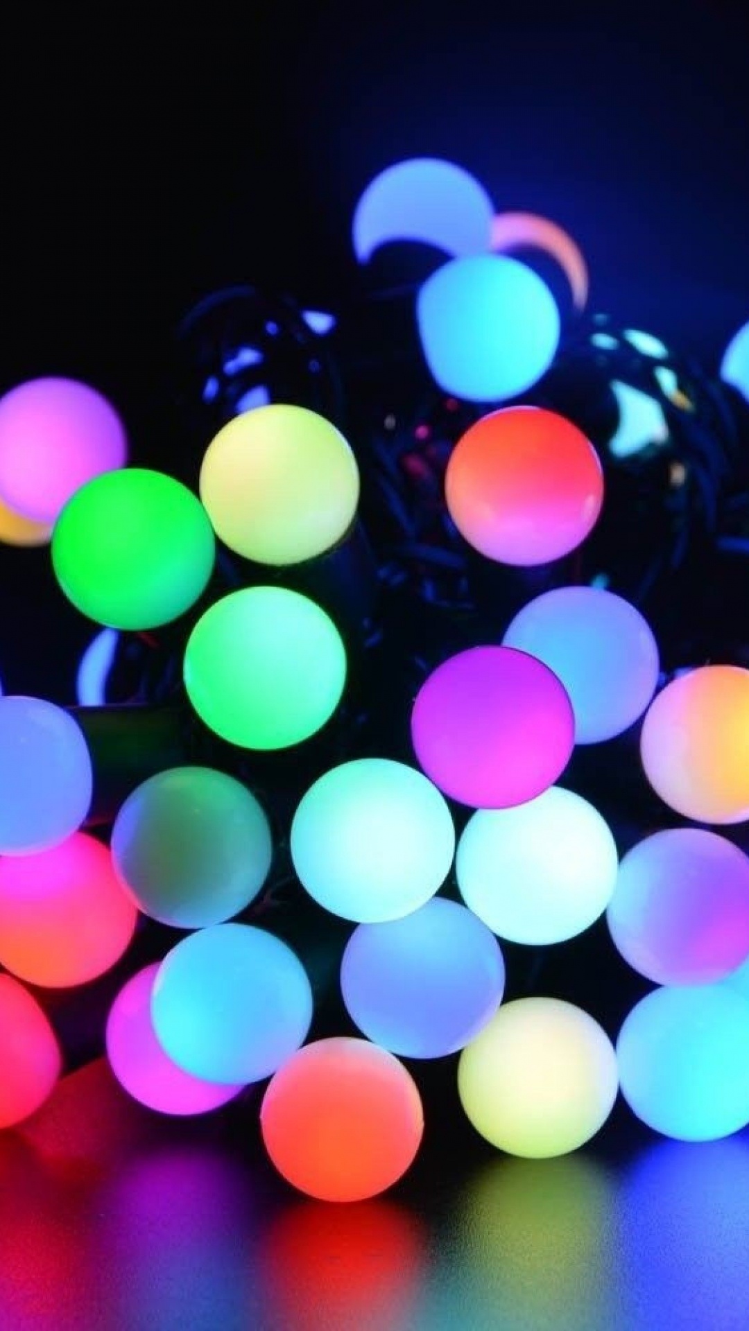 Licht, Weihnachtsbeleuchtung, Glühlampe, Kreis, Farbwert. Wallpaper in 1080x1920 Resolution