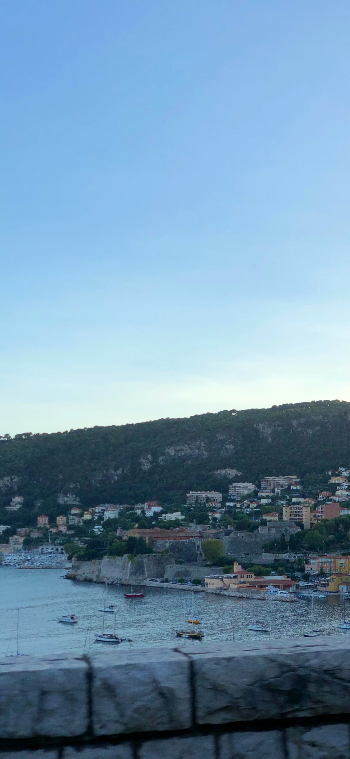 Villefranche-sur-mer, Quartier, Quartier Résidentiel, Banque, Banlieue. Wallpaper in 1125x2436 Resolution