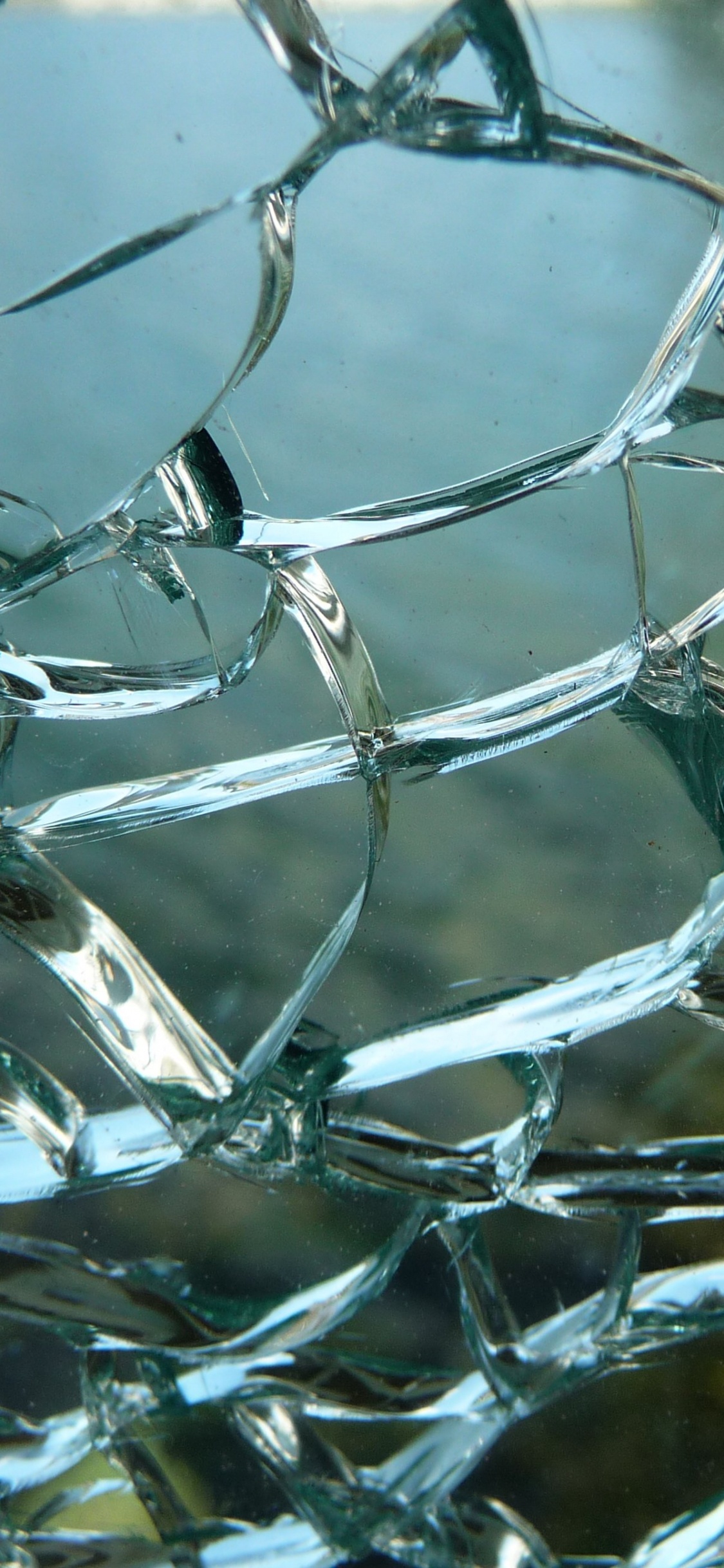 Silberner Maschendrahtzaun Tagsüber. Wallpaper in 1125x2436 Resolution