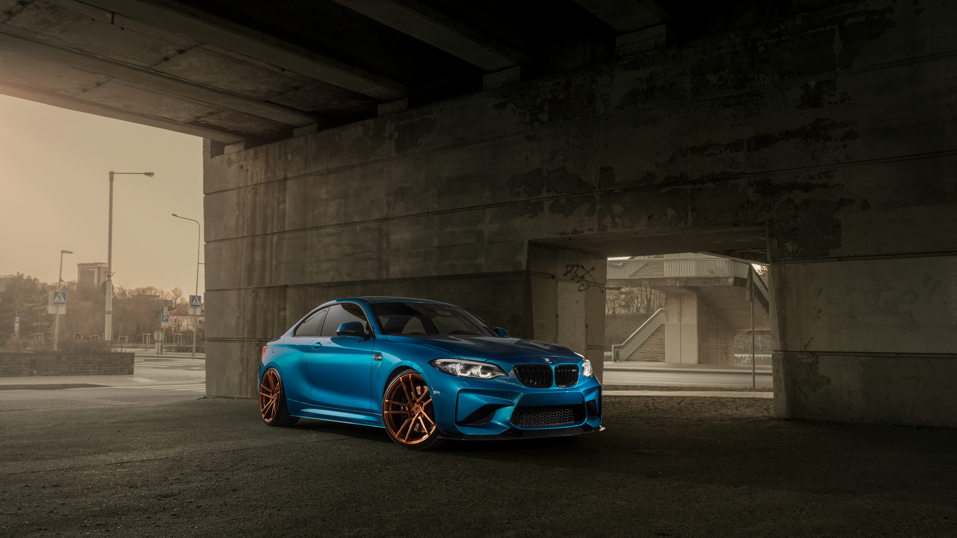 Azul Bmw m 3 Coupe Estacionado en la Carretera de Hormigón Gris. Wallpaper in 1920x1080 Resolution