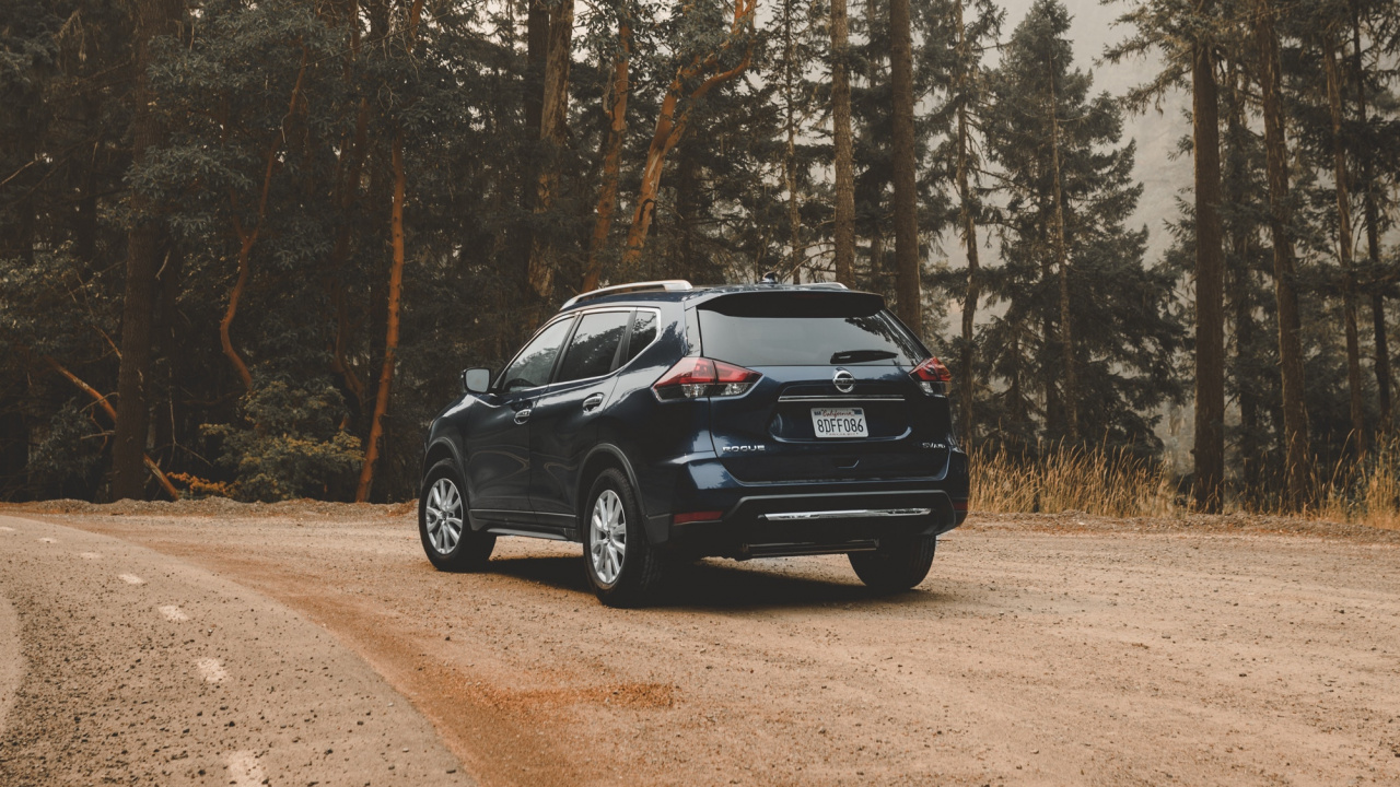 Black Car on Dirt Road Near Trees During Daytime. Wallpaper in 1280x720 Resolution