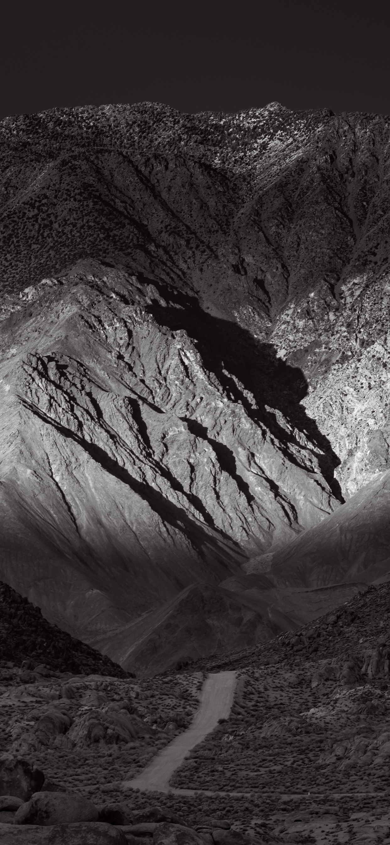 多山的地貌, 黑色的, 性质, 白色, 山脉 壁纸 1242x2688 允许