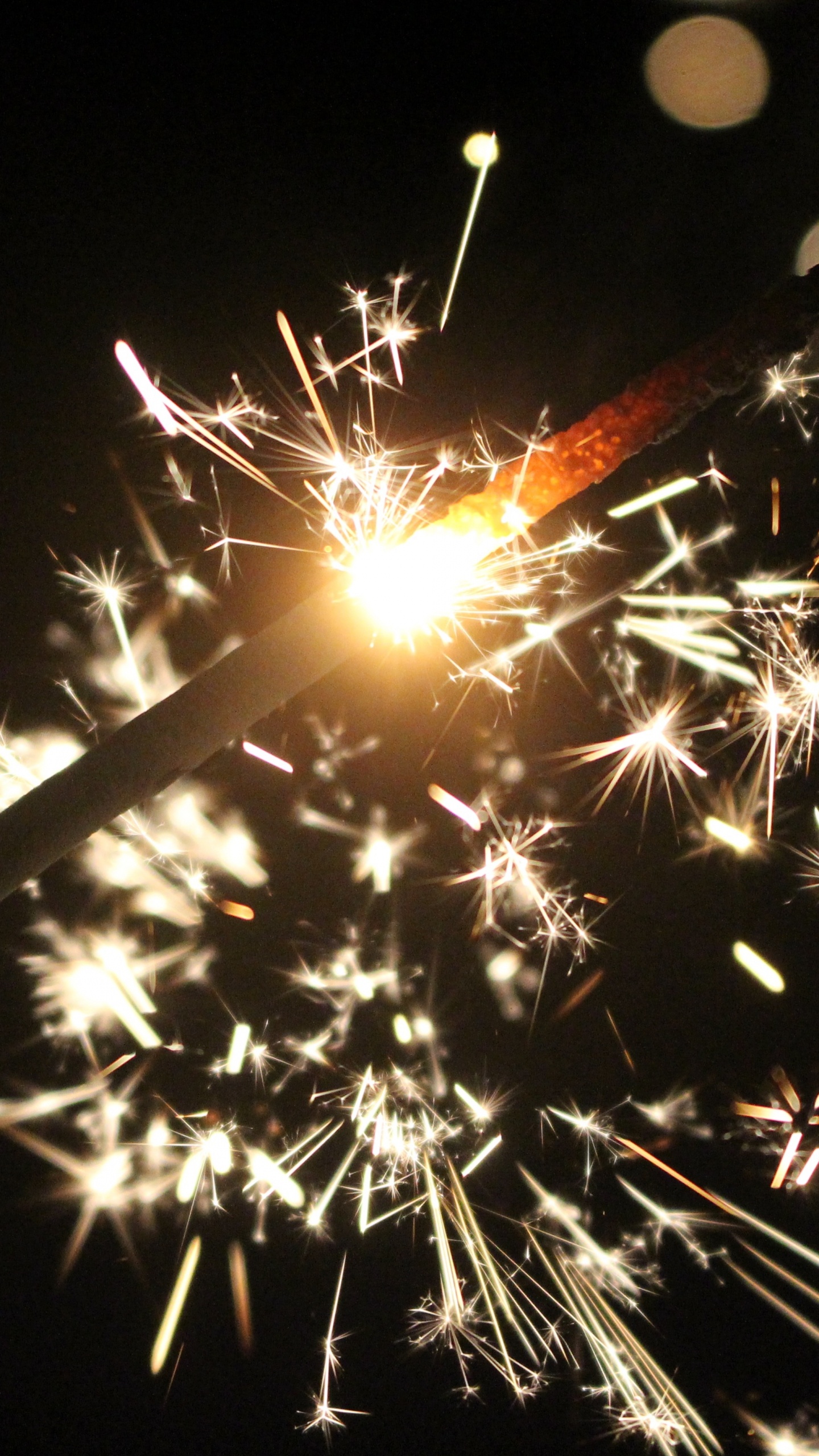 Sparkler, Fireworks, Firecracker, New Years Eve, Diwali. Wallpaper in 1440x2560 Resolution