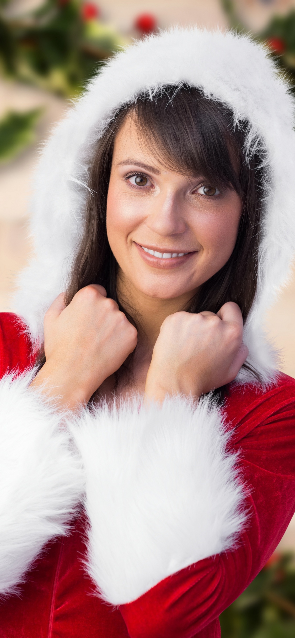 Weihnachten, Fell, Schönheit, Lächeln, Textil. Wallpaper in 1125x2436 Resolution