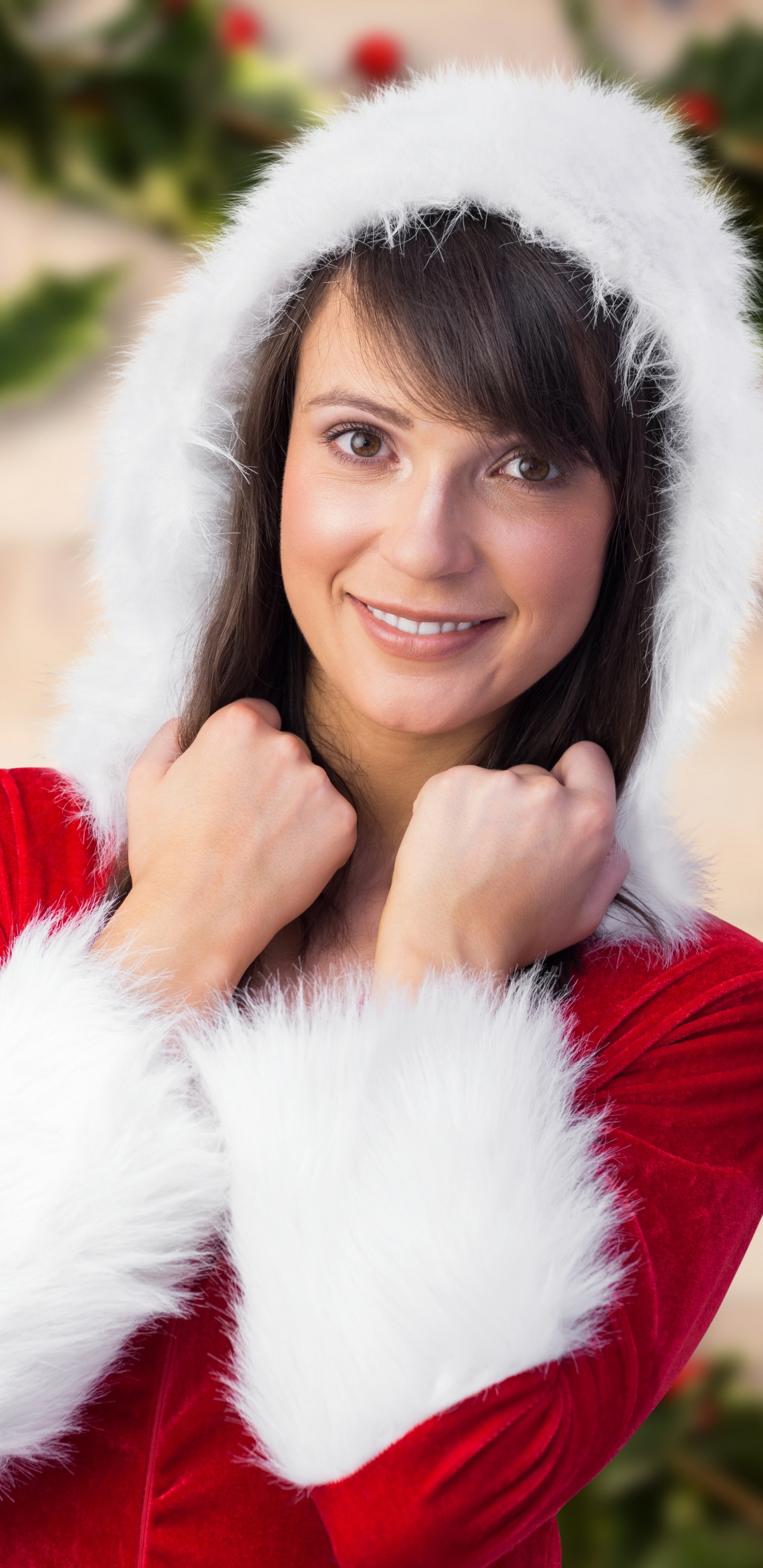 Weihnachten, Fell, Schönheit, Lächeln, Textil. Wallpaper in 1440x2960 Resolution