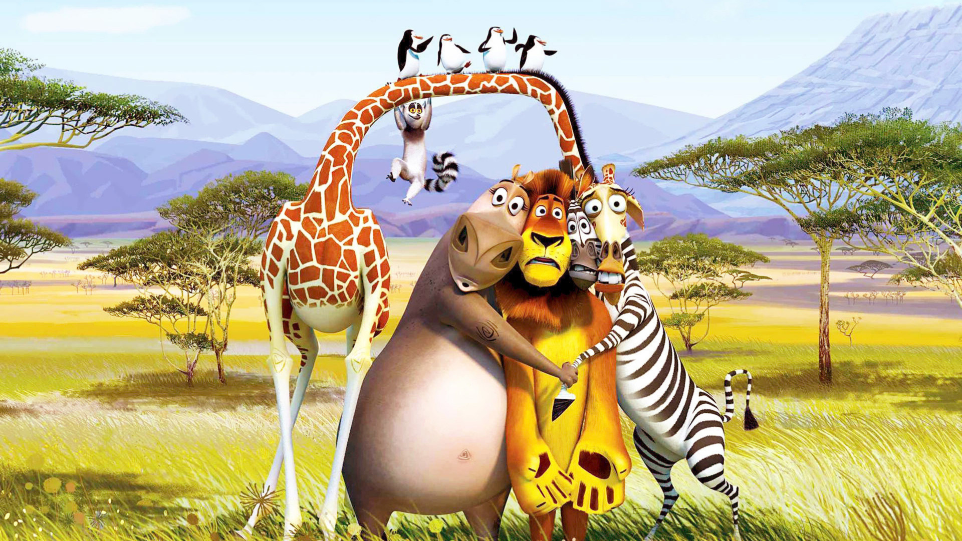 Mujer en Vestido de Rayas Blanco y Negro Tumbado en el Campo de Hierba Verde. Wallpaper in 1920x1080 Resolution