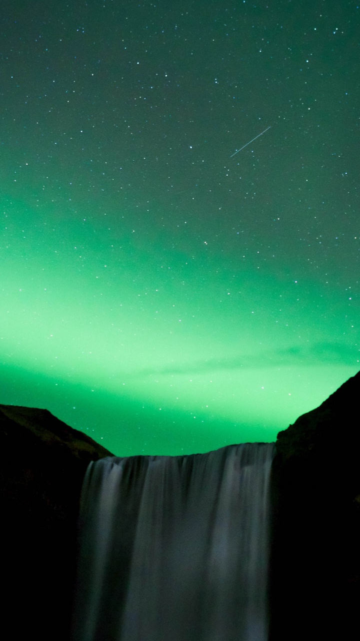 Atmosphere, Nature, Natural Landscape, Aurora, Astronomical Object. Wallpaper in 720x1280 Resolution