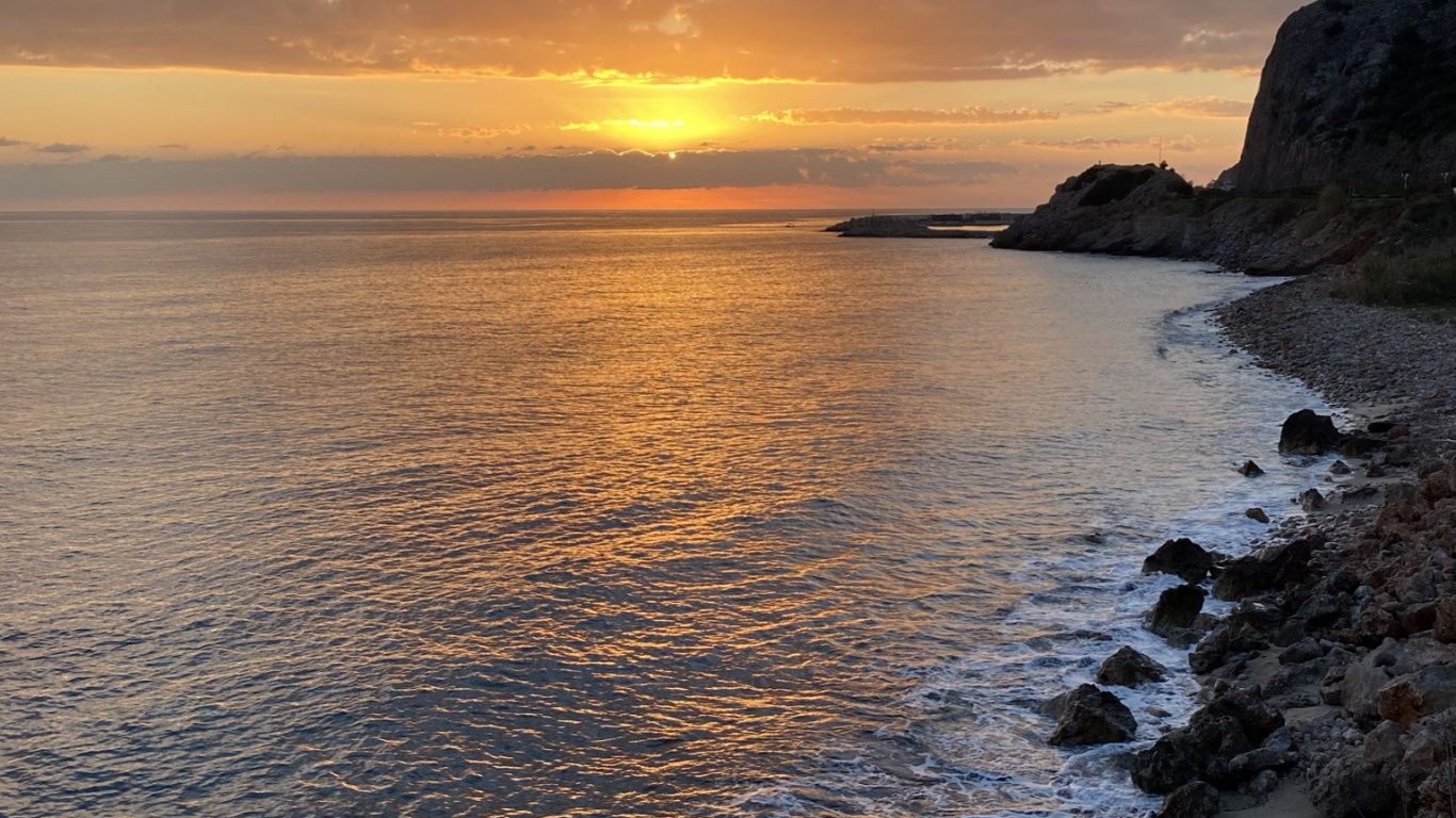 Sea, Cloud, Water, Water Resources, Atmosphere. Wallpaper in 1366x768 Resolution