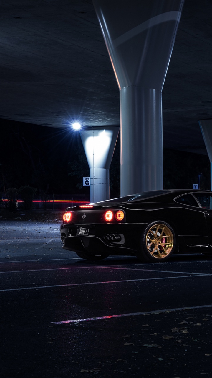 Voiture de Sport Noire Sur Route Pendant la Nuit. Wallpaper in 720x1280 Resolution