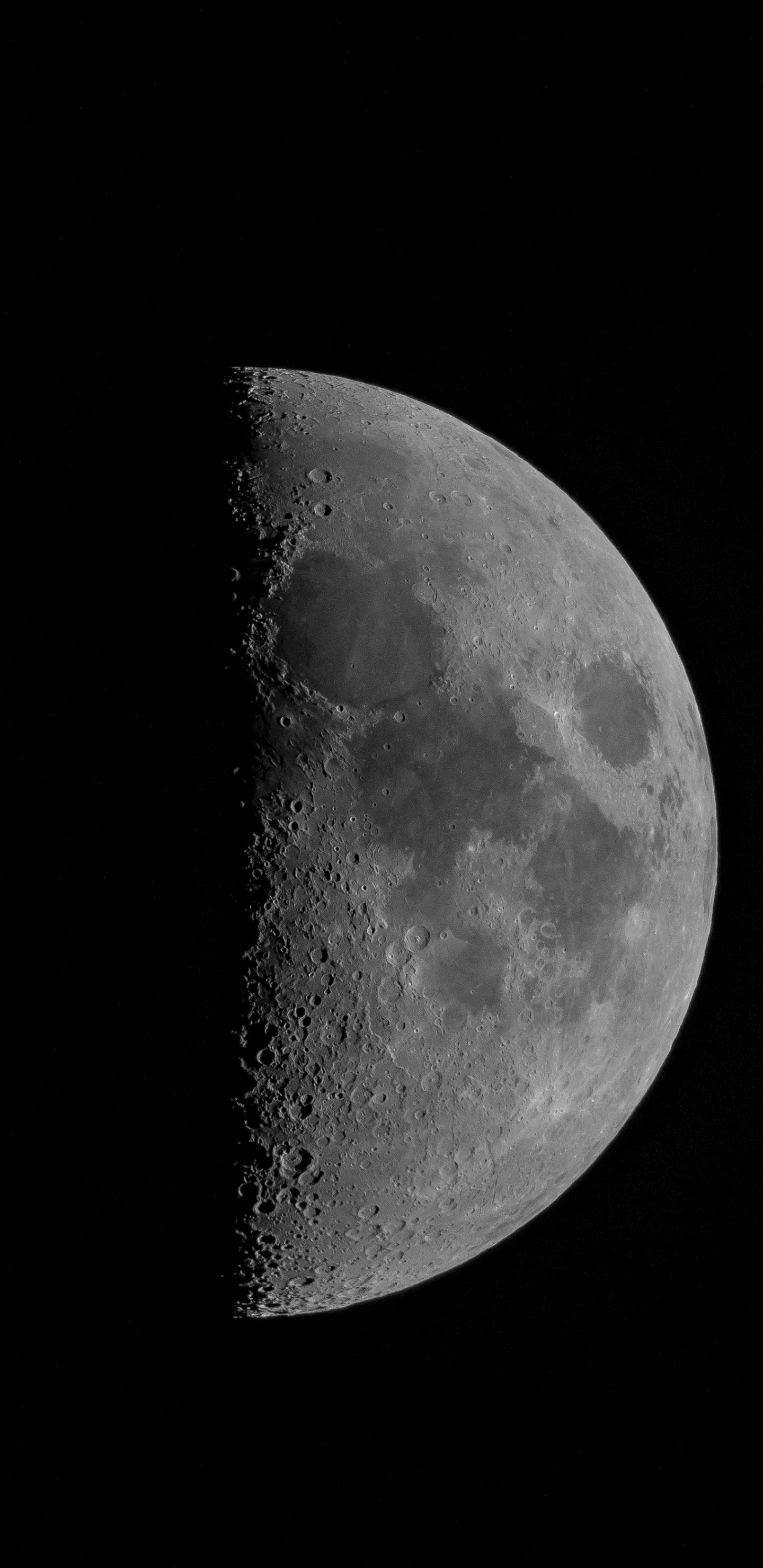 Photo en Niveaux de Gris de la Pleine Lune. Wallpaper in 1440x2960 Resolution