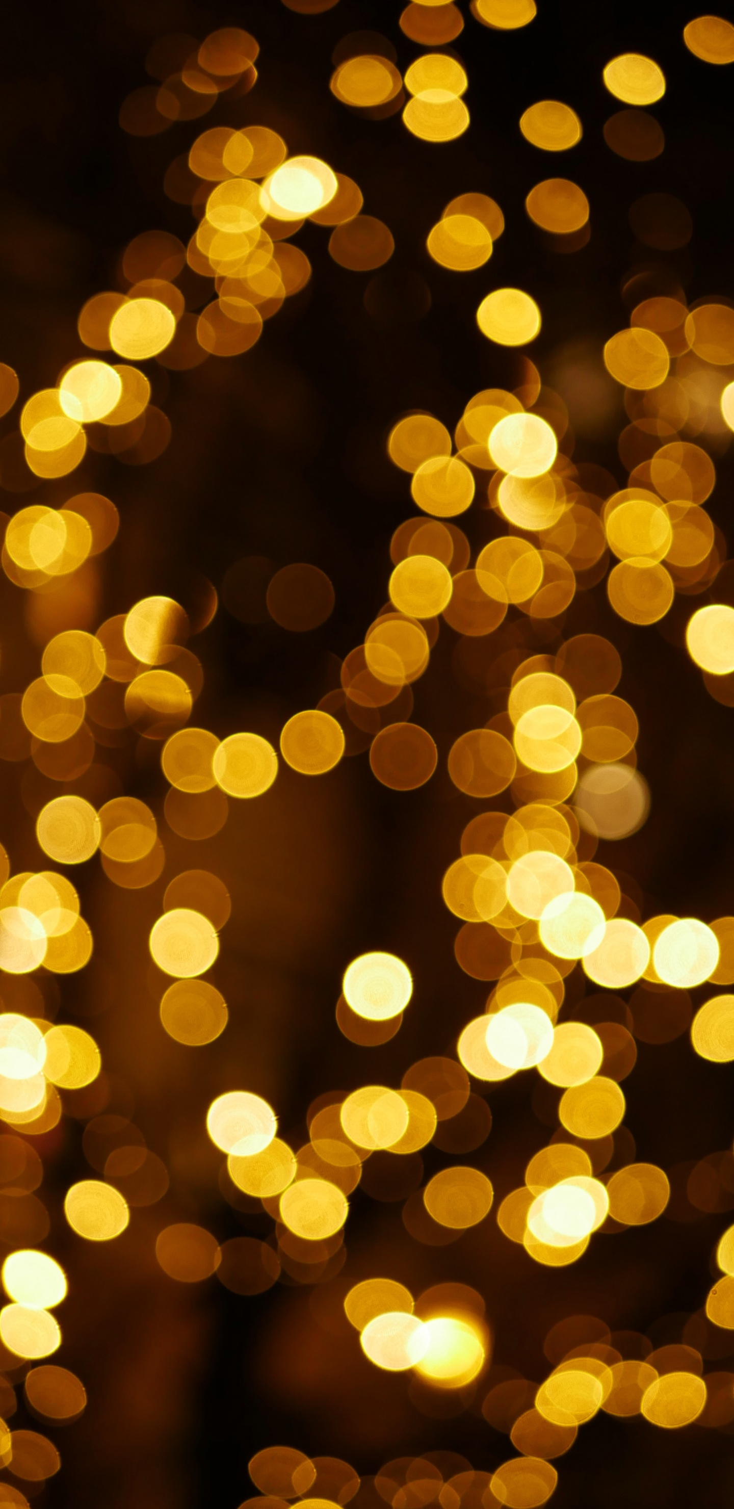 Gelbe Und Weiße Bokeh-Lichter. Wallpaper in 1440x2960 Resolution