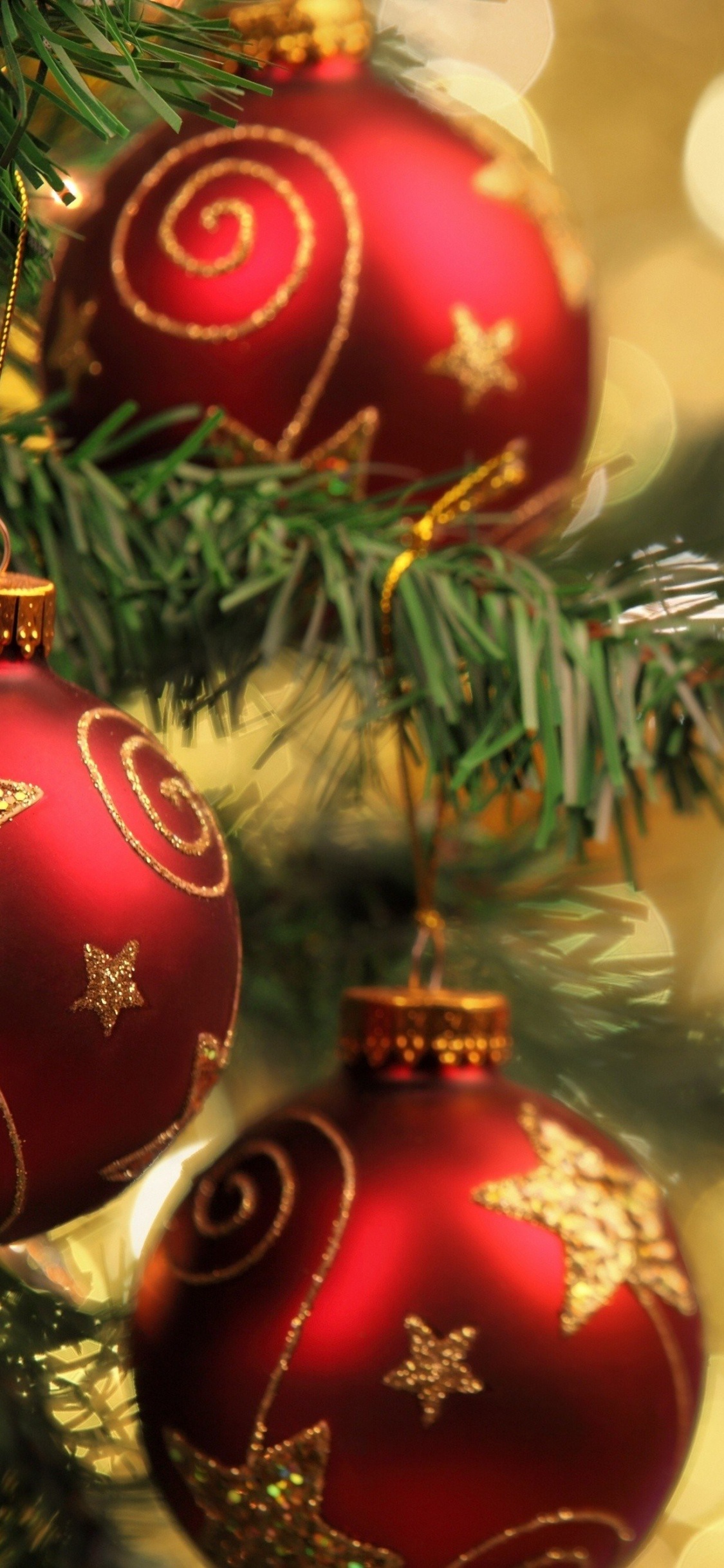 Christmas Day, Christmas Ornament, Christmas Decoration, Christmas, Christmas Tree. Wallpaper in 1125x2436 Resolution