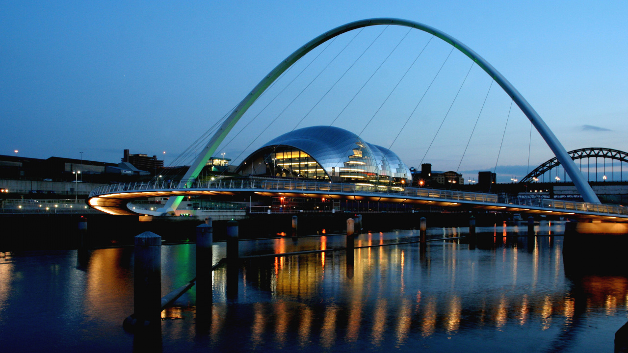 Opéra de Sydney en Australie Pendant la Nuit. Wallpaper in 1280x720 Resolution
