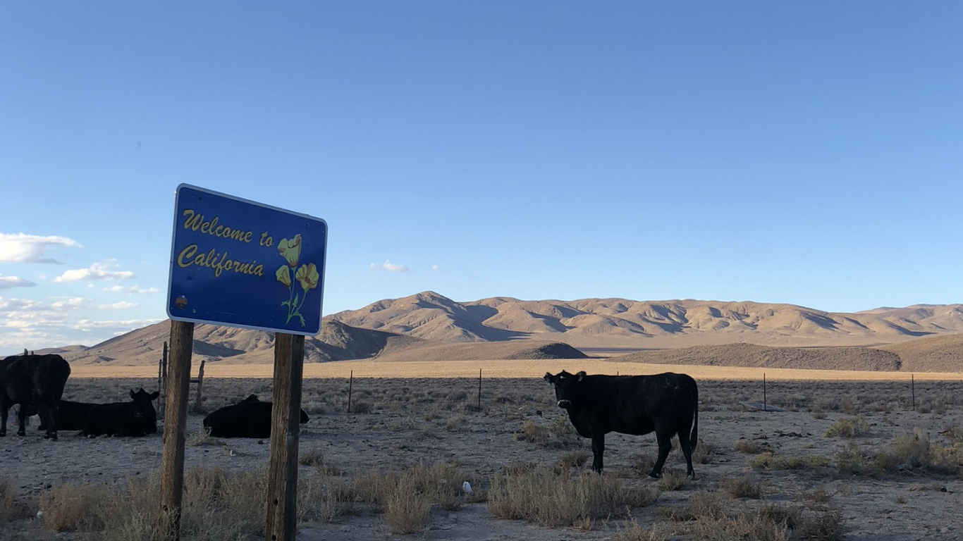 Nevada, el Valle de la Muerte, el Parque Nacional Valle de la Muerte, Llanura, Bovino. Wallpaper in 1366x768 Resolution