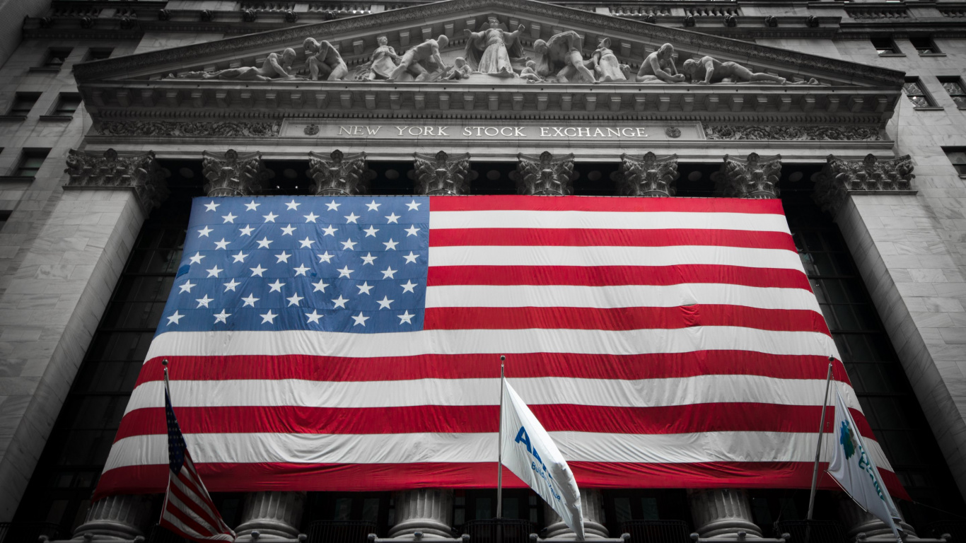us a Flag on Top of Building. Wallpaper in 1366x768 Resolution