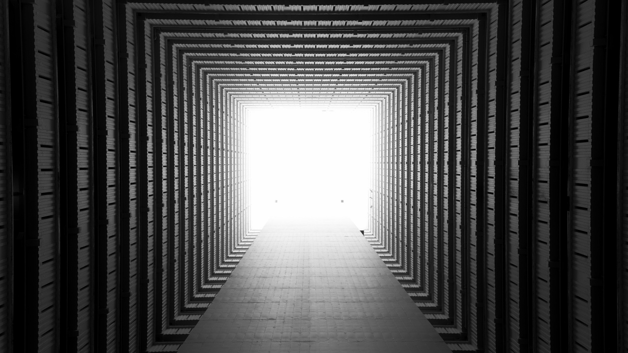 Foto en Escala de Grises Del Pasillo Vacío. Wallpaper in 1280x720 Resolution