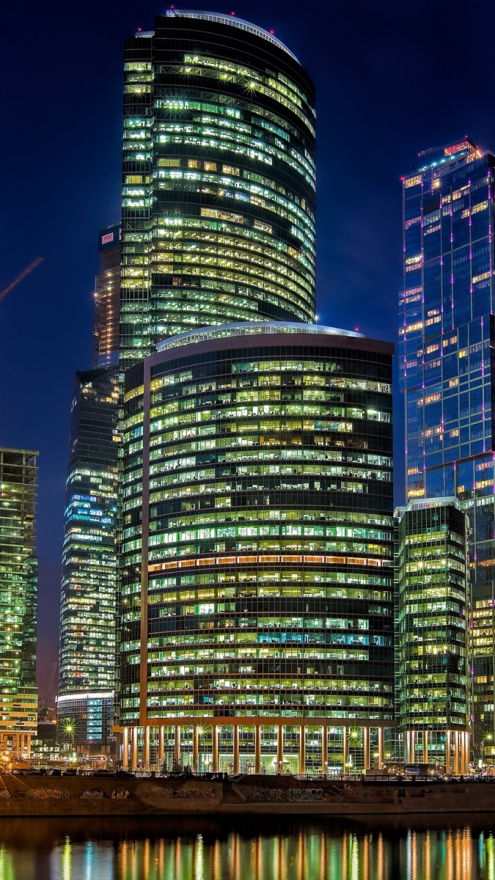 Skyline Der Stadt Bei Nacht Night. Wallpaper in 720x1280 Resolution