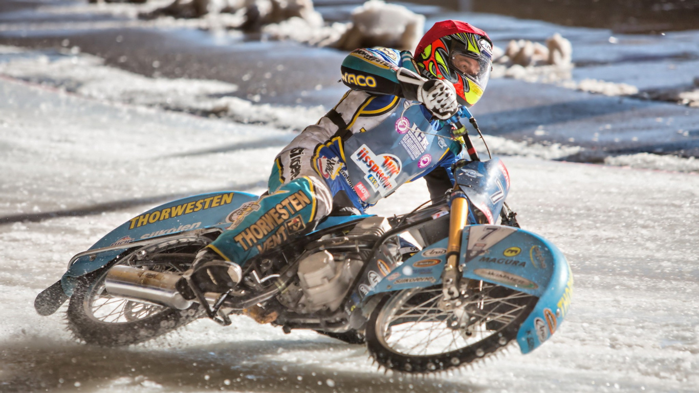 Hombre Montando Moto de Cross de Motocross Azul y Rojo. Wallpaper in 1366x768 Resolution