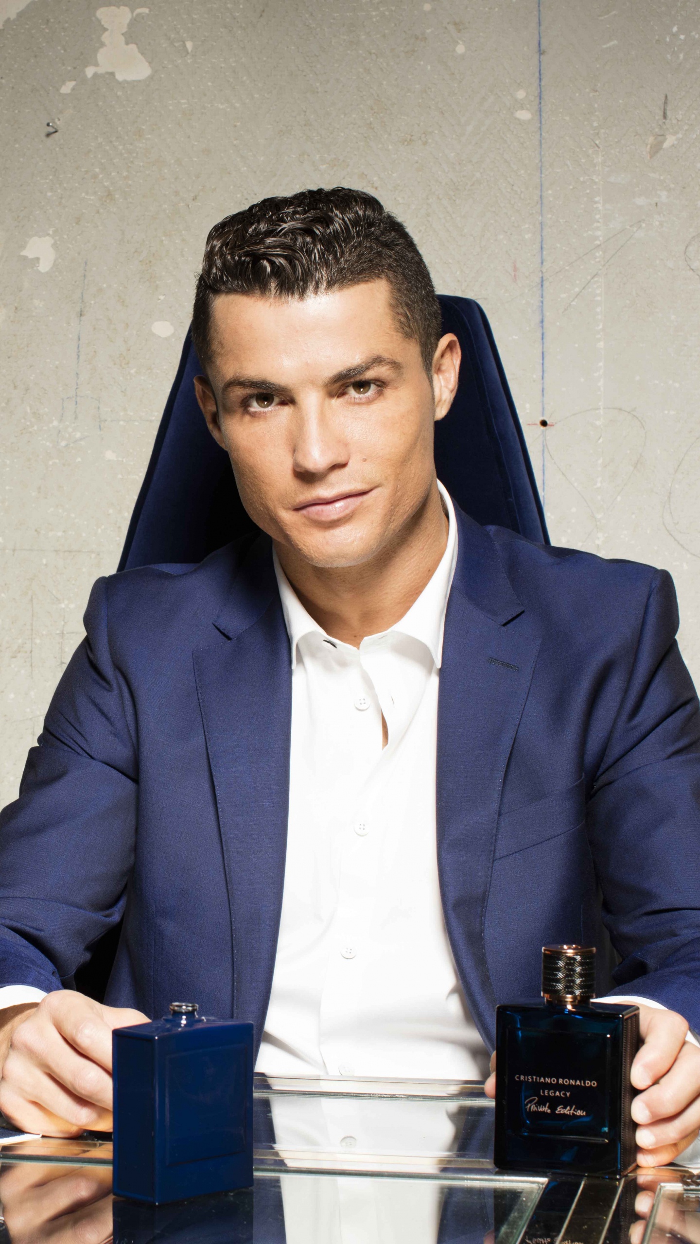 Cristiano Ronaldo, el Real Madrid c f, Entrecejo, Traje, Trabajo. Wallpaper in 1440x2560 Resolution