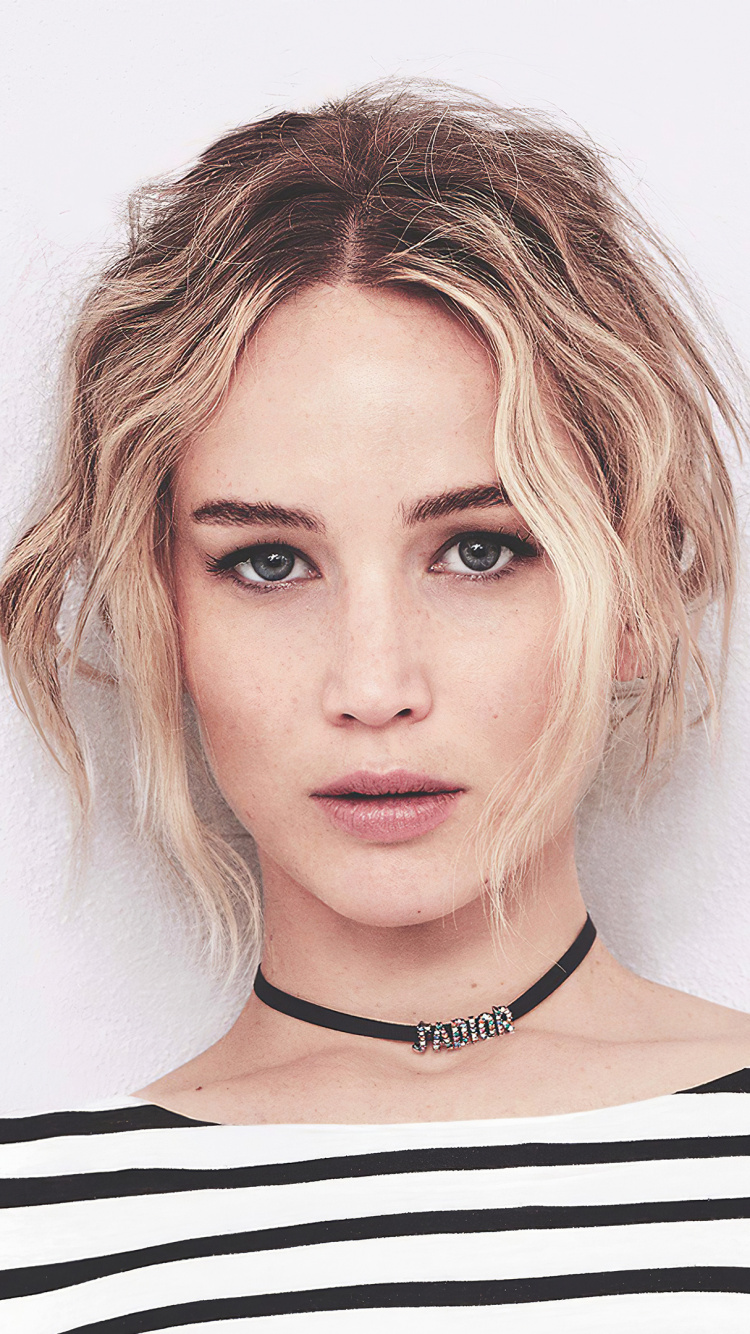 Jennifer Lawrence, Entrecejo, Nariz, Mejilla, Cabeza. Wallpaper in 750x1334 Resolution