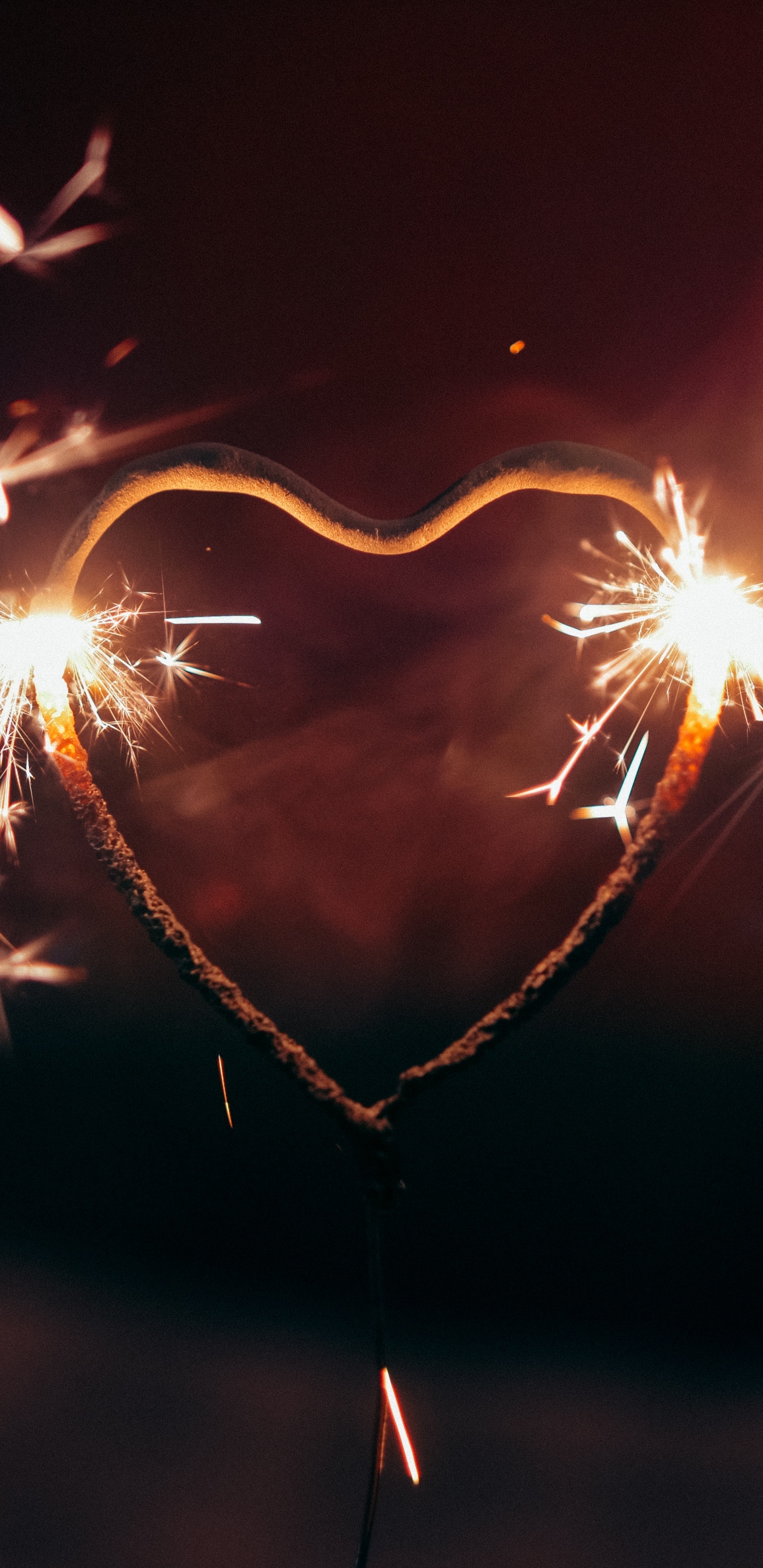 Herzen, Wunderkerze, Licht, Nacht, Feuerwerk. Wallpaper in 1440x2960 Resolution