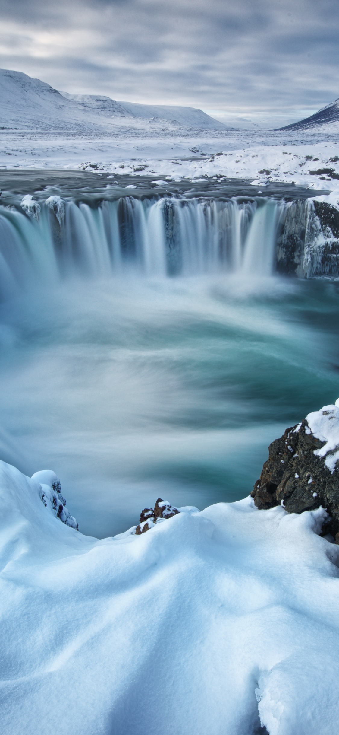 Cascada de Goafoss, Cascadas de Gullfoss, Skgafoss, Dettifoss, Seljalandsfoss. Wallpaper in 1125x2436 Resolution