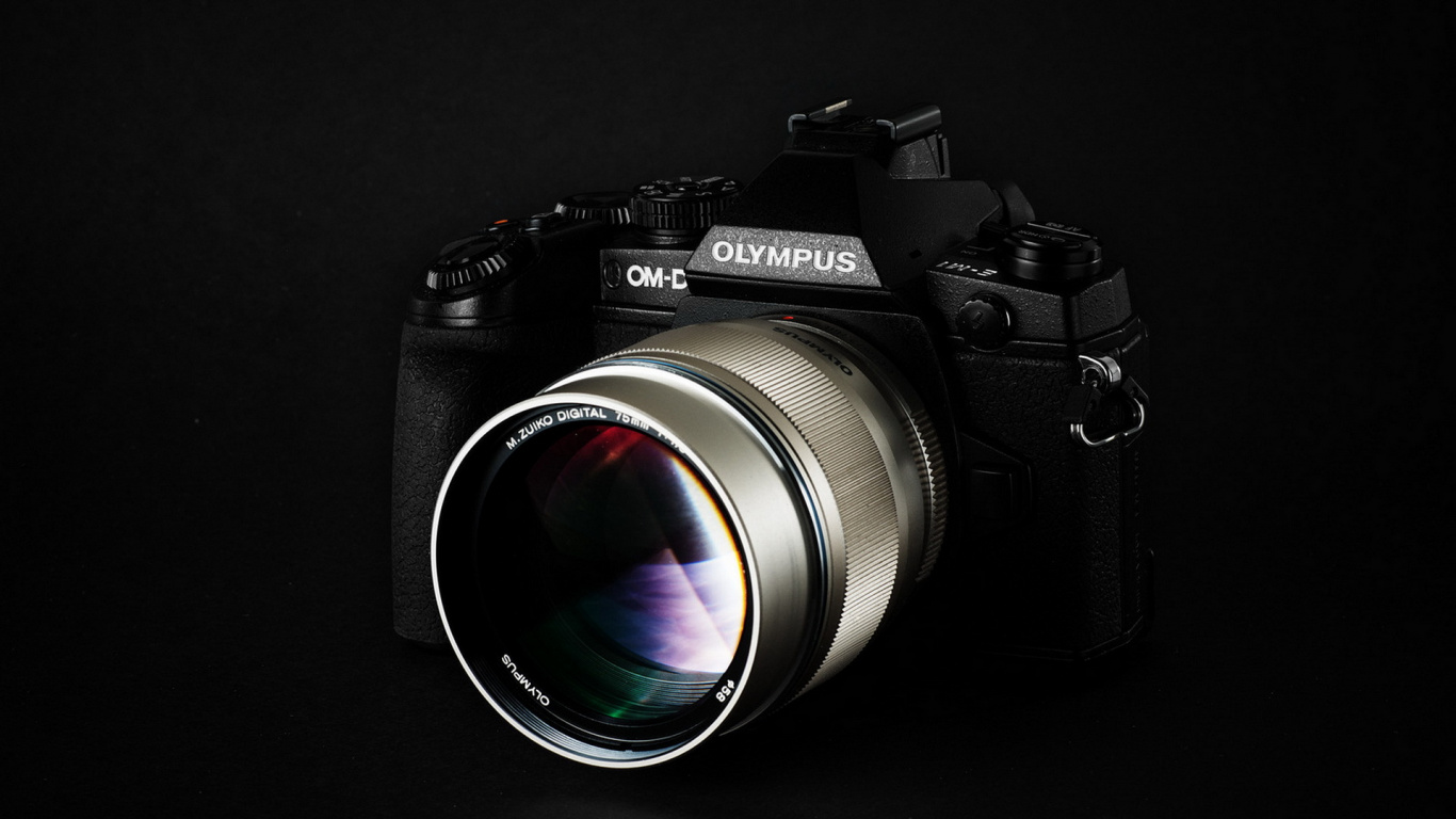 Black and Silver Nikon Dslr Camera. Wallpaper in 1366x768 Resolution