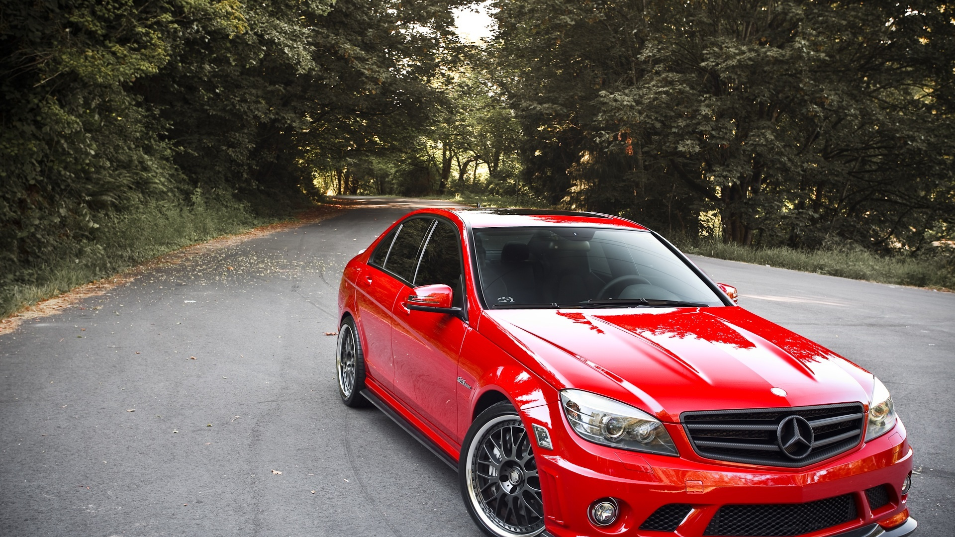 Roter Chevrolet Camaro Unterwegs. Wallpaper in 1920x1080 Resolution