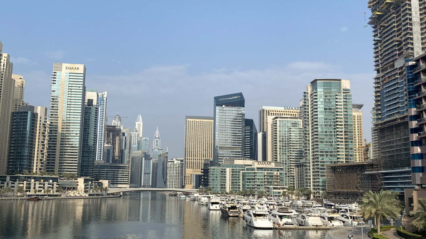 Dubai, Skyline, Body of Water, Tower Block, Daytime. Wallpaper in 1366x768 Resolution