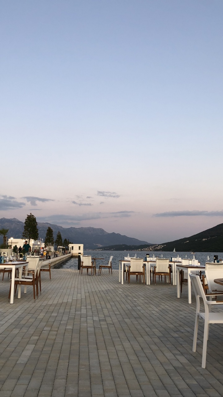 Mer, Immobilier, Tourisme, Table, Mobilier. Wallpaper in 720x1280 Resolution