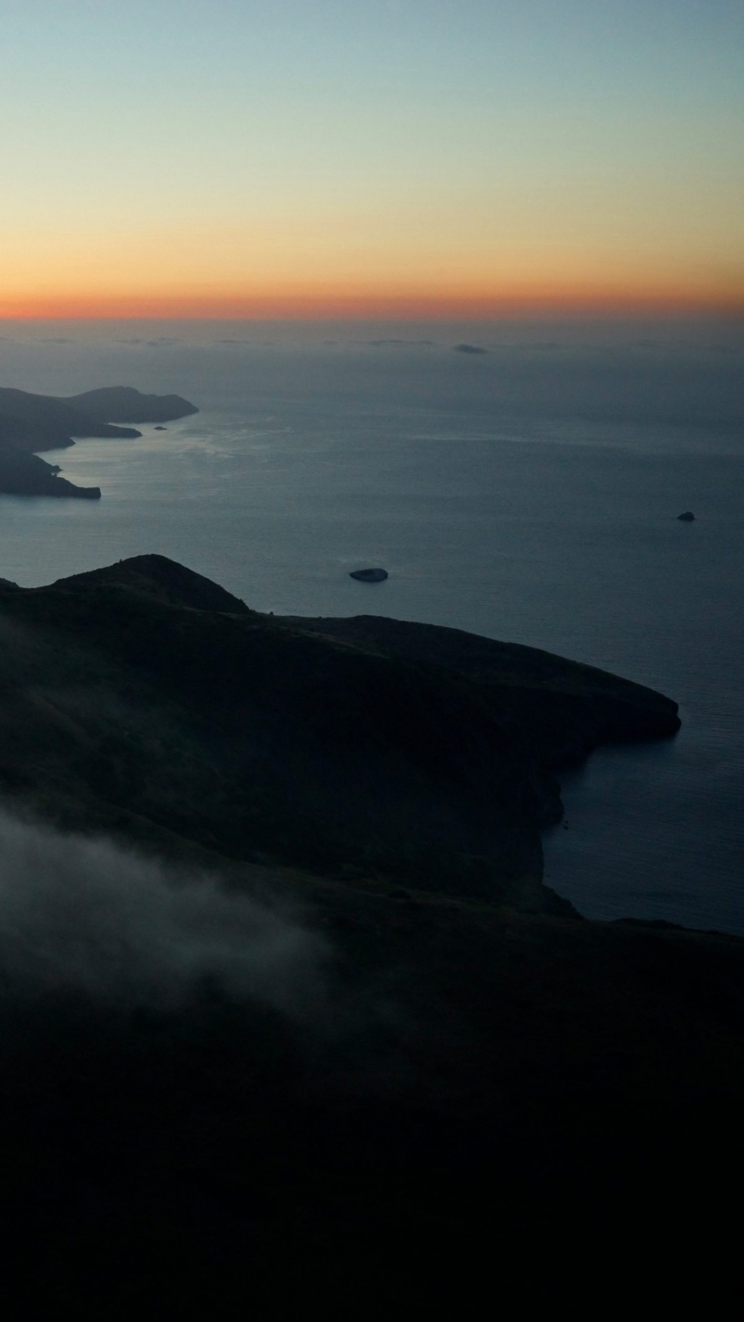 Apple, IPhone, MacOS Catalina, Manzana, Ios. Wallpaper in 1080x1920 Resolution