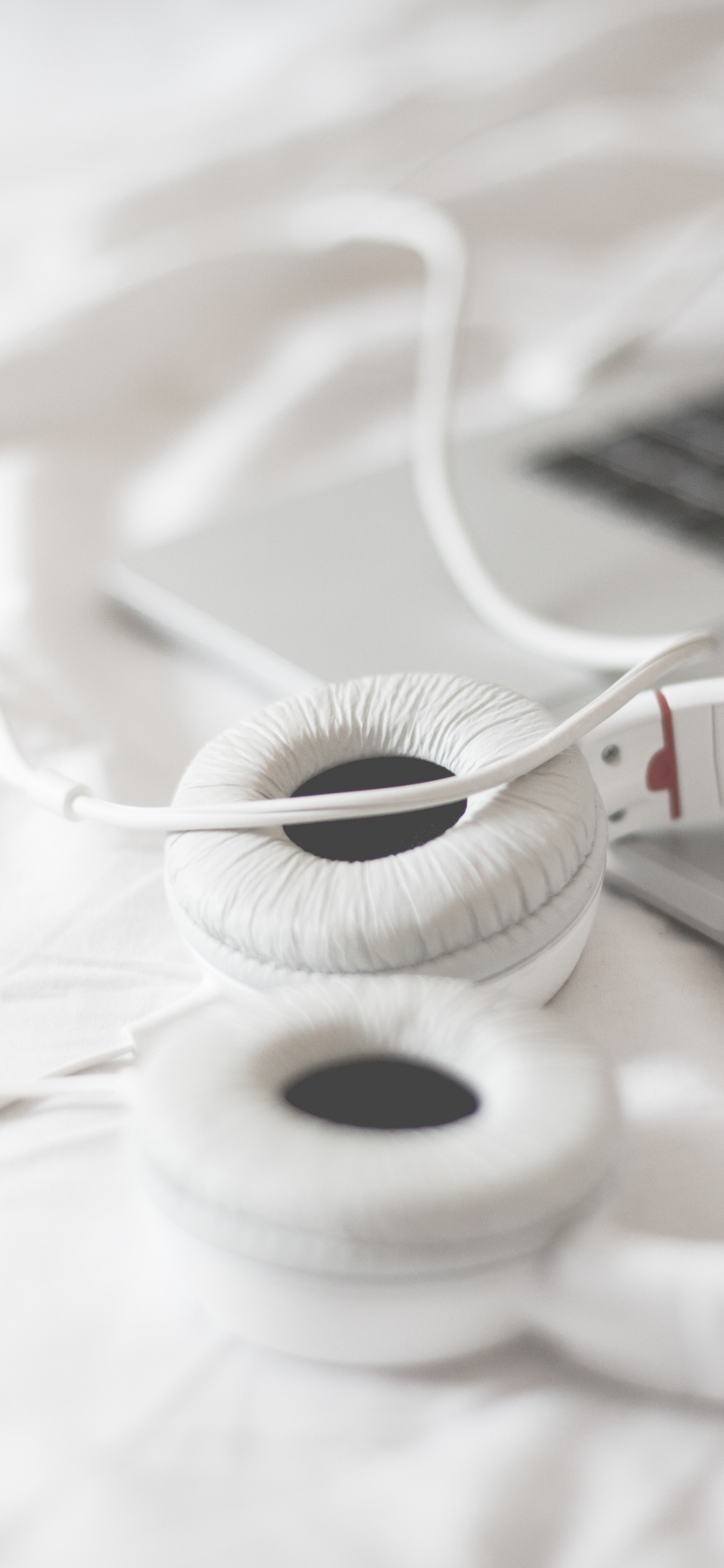 MacBook, Robinet, Technologie, Tech, L'équipement Audio. Wallpaper in 1125x2436 Resolution