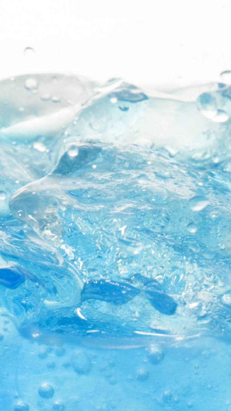 Spritzwasser in Nahaufnahmen. Wallpaper in 750x1334 Resolution