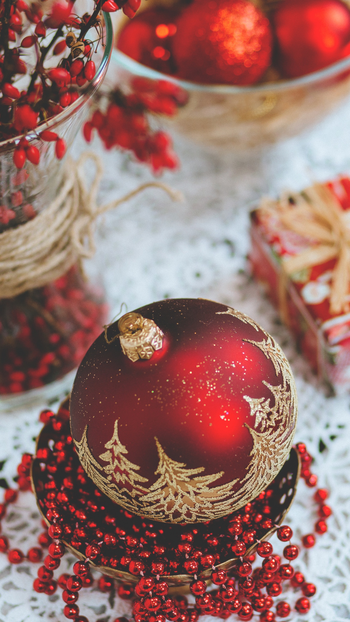 Christmas Ornament, Weihnachten, Weihnachtsdekoration, Weihnachtsmann, Kranz. Wallpaper in 1440x2560 Resolution