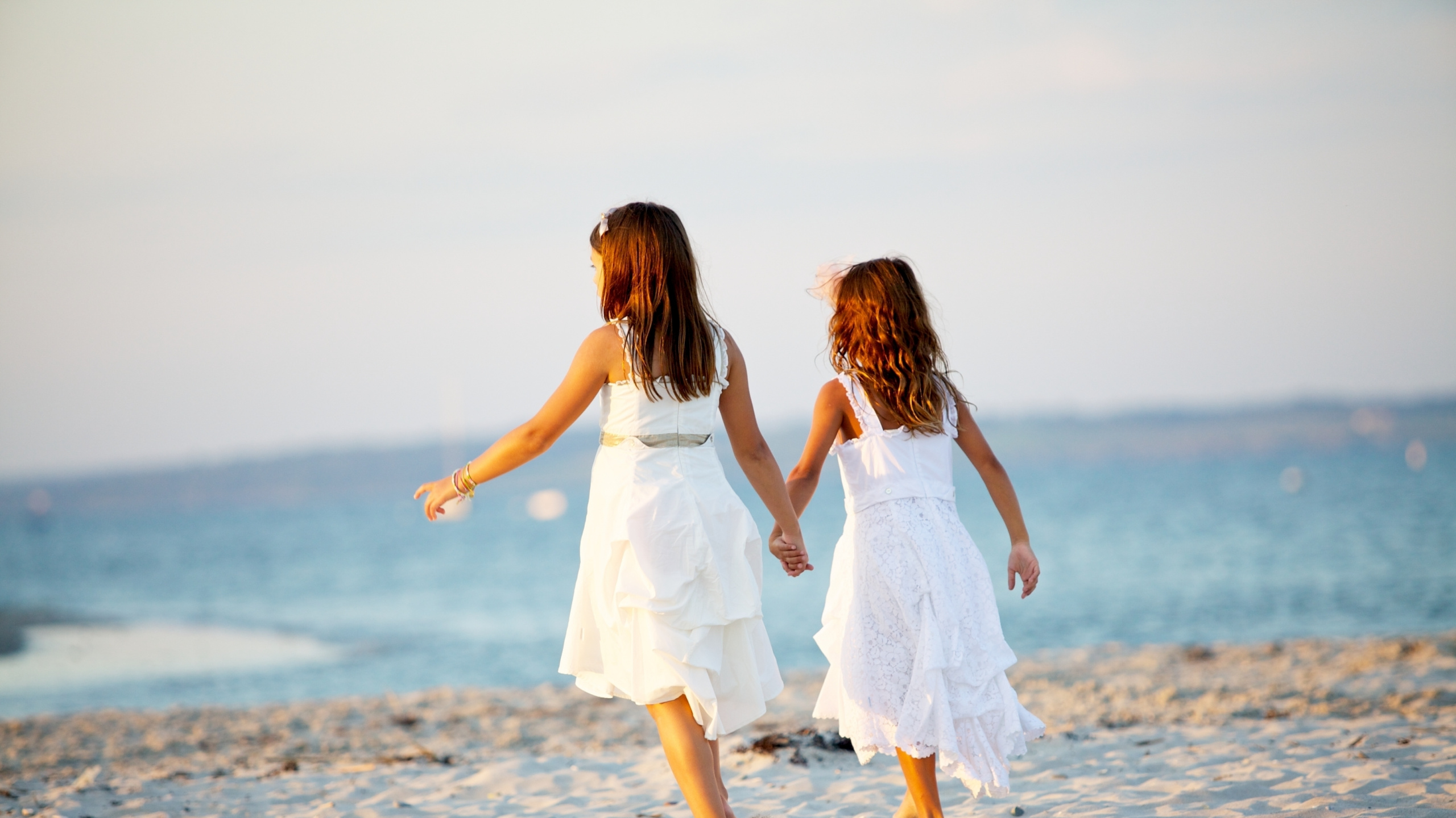 Sister, Quotation, Fun, Friendship, Dress. Wallpaper in 2560x1440 Resolution