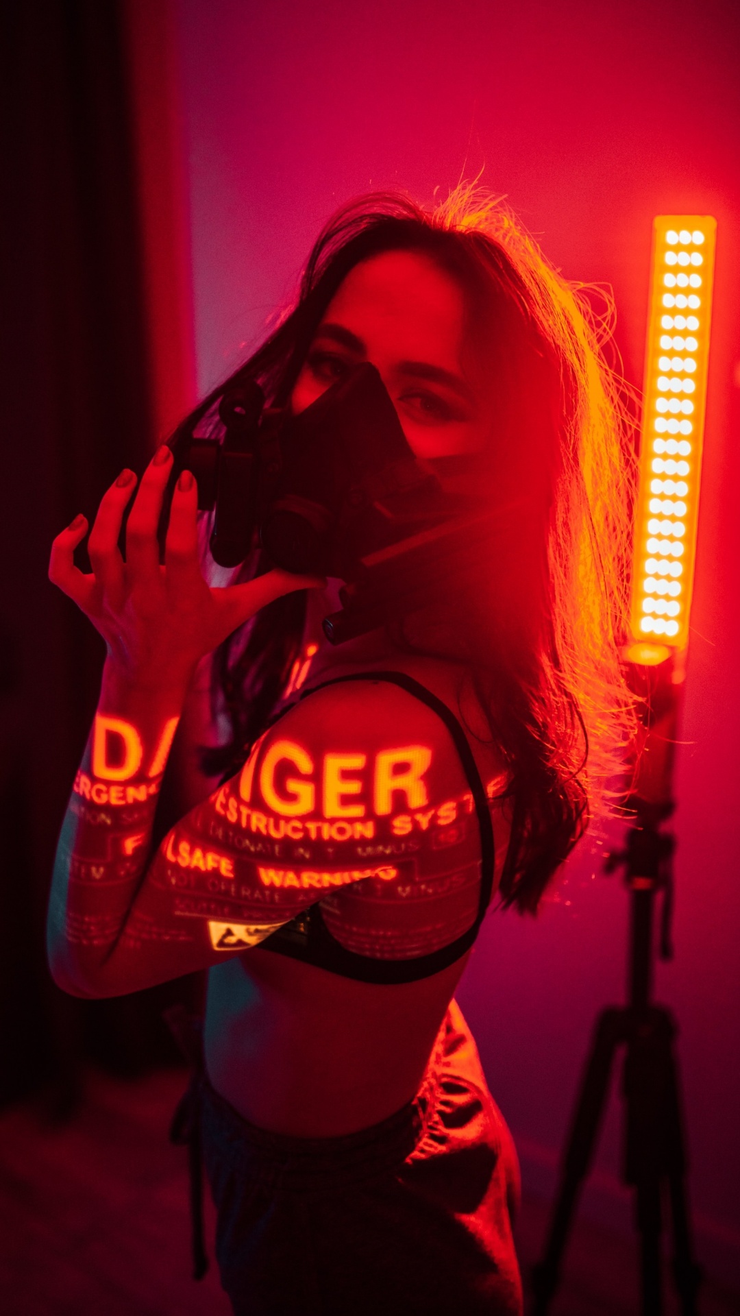 发光二极管, 光, 麦克风, 音乐家, 橙色 壁纸 1080x1920 允许