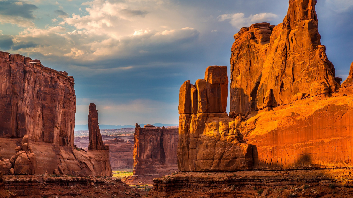 Brown Rock Formation Under White Clouds During Daytime. Wallpaper in 1366x768 Resolution