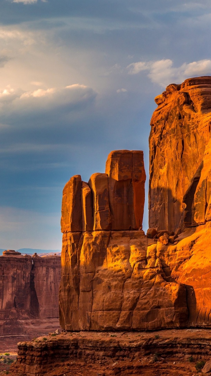 Brown Rock Formation Under White Clouds During Daytime. Wallpaper in 720x1280 Resolution